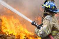 В Абакане сварщики устроили пожар на стройке