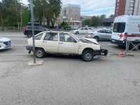 Тормоза не в порядке: в Саяногорске пожилая пассажирка получила травмы в аварии