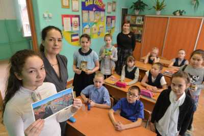 Почта России и школьники Хакасии провели День посткроссинга