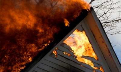 Из-за замыкания электропроводки загорелся дом в Шира