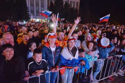 Болельщики Абакана во время матча Россия-Хорватия