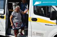 Работа по доставке пожилых сельчан в больницы продолжается в Хакасии