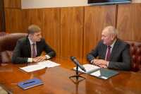 Валентин Коновалов обсудил с министром сельского хозяйства перспективы развития отрасли в Хакасии