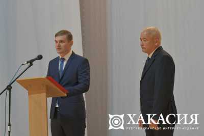 Валентин Коновалов поздравил главу Аскизского района с вступлением в должность