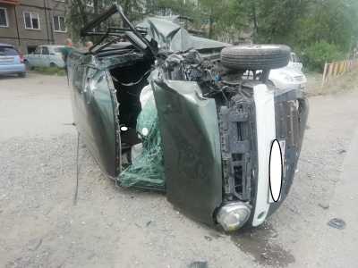 В Черногорске столкнулись автобус и две легковые машины