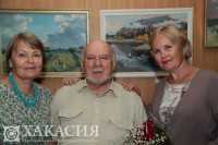 В газете Хакасия открылась выставка чудесного Виктора Владимирова