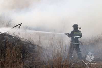 Пожарные справились с огнем в Усть-Абаканском районе
