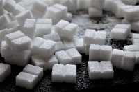 «Сладкая жизнь»: жители Хакасии начали закупаться сахаром, гречкой и консервами