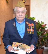 Николай Кунов День Победы отмечает дважды — 9 мая и 2 сентября, когда капитуляция Японии завершила Вторую мировую войну. 