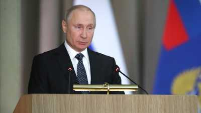 Владимир Путин поручил правительству распространить ипотечные каникулы на все кредиты