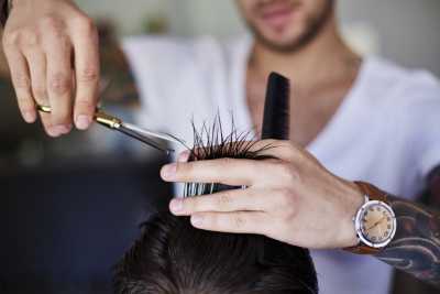 Почти сто миллионов оставили жители Хакасии в парикмахерских
