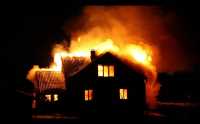 Еще два дома горело в Хакасии