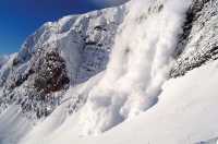 Туристов в Хакасии предупредили о риске схода лавин