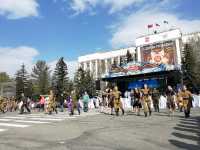 На Первомайской площади Абакана встречают главный патриотический праздник России