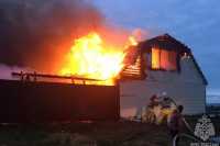 Из горящего дома в Бее спаслись четверо детей и взрослый