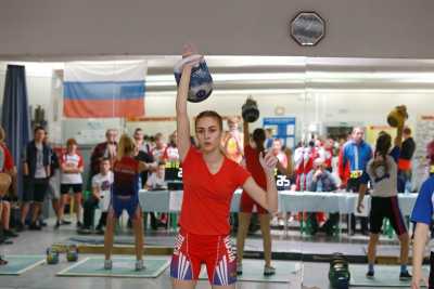 Спортсменка из Хакасии взяла бронзу первенства России по гиревому спорту