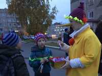 В Саяногорске флешмобом завершился партийный проект «Стань заметней на дорогах!&quot;