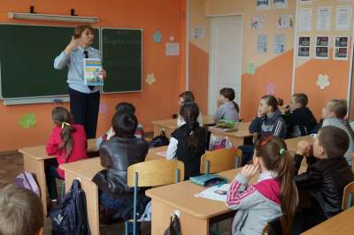 Школьникам Черногорска объяснили, как управлять гироскутером, сигвеем, моноколесом