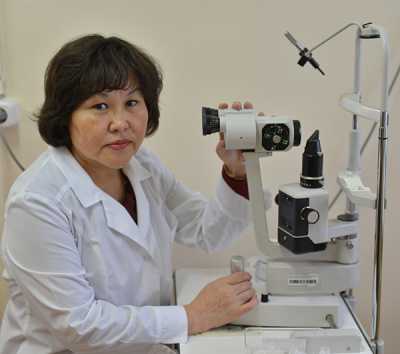 Инна Боргоякова: «В республиканской клинической офтальмологической больнице на учёте с глаукомой состоят более пяти тысяч человек, ежегодно выявляется до 900 случаев». 