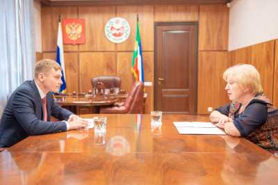 Нацпроекты и экологию обсудил губернатор Хакасии с Председателем Общественной палаты республики