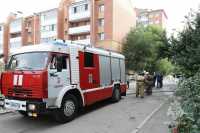 Пожары в многоквартирных домах пришлось тушить дежурным караулам Хакасии в минувшие сутки