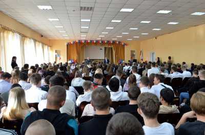Валентин Коновалов ответил на вопросы студентов горно-строительного техникума