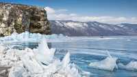 Заблудившийся мужчина неделю бродил по льду Байкала