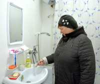 Жительница Иткульского микрорайона Маргарита Бутенко: «Мы не отказываемся платить, но только за качественную воду». 