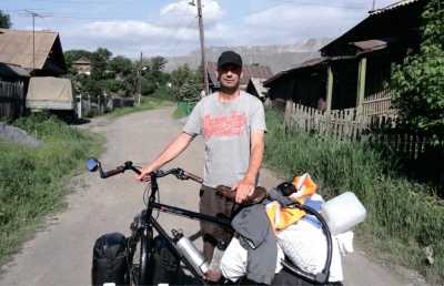 Жители Хакасии смогут познакомиться с путешественником, преодолевшим путь от Берлина до Владивостока на велосипеде