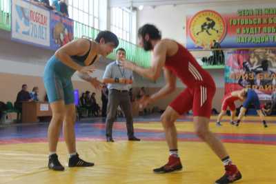 14 борцов из Хакасии отправились на всероссийские соревнования