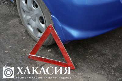 В Хакасии автоледи разбила свой Nissan и получила травмы
