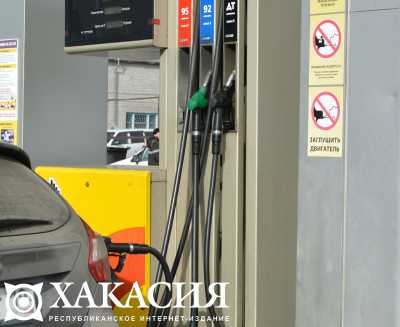 Цены на бензин, плохие дороги, недоступная медицина - Валентин Коновалов ответил на вопросы жителей Хакасии