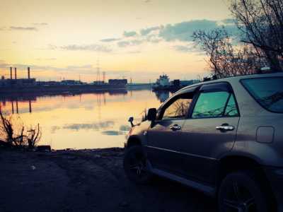 На берегу Енисея нашли угнанную машину за 400 000 рублей