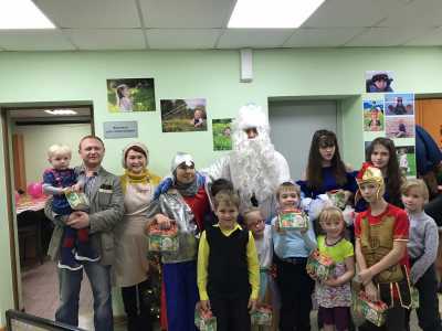 Дед Мороз и его команда подарила детям из Хакасии право на чудо