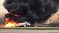 В аэропорту загорелся самолет &quot;Аэрофлота&quot;, погибли пассажиры