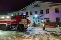 Загоревшийся холодильник заставил эвакуироваться 47 студентов в Хакасии