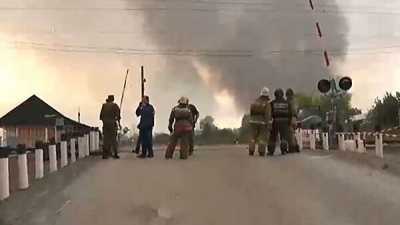 В МЧС заявили о продолжении пожара на военном полигоне под Ачинском