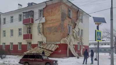 На Урале капремонт сдуло с дома ветром