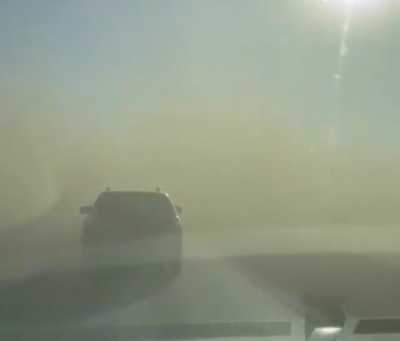 Жители Хакасии угодили в пылевую бурю