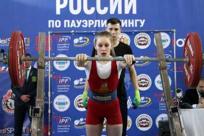 Силу хакасской спортсменки увидят в Москве