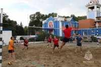 Пляжный волейбол объединил сотрудников МЧС в Абакане