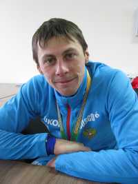 Александр Бессмертных родился 15 сентября 1986 года в городе Берёзовский Кемеровской области. Он — серебряный призёр Олимпийских игр 2014 года и чемпионата мира 2017-го,  призёр этапов Кубка мира и чемпионата мира среди молодёжи. 
