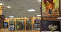 Яркая, теплая и душевная выставка картин открылась в Абакане