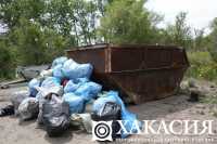 В Саяногорске на месте свалки появились мусорные контейнеры