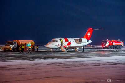 В Абакане приземлился самолет швейцарской скорой помощи