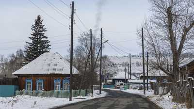 Из-за снегопада село в Хакасии осталось без света