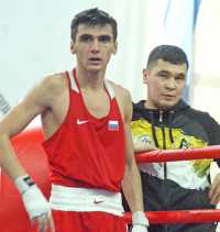 Канан Аджалов и Игорь Катаев ждут судейское решение. Победу нашего спортсмена признают единогласно. 