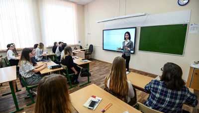 Васильева: новые образовательные стандарты для школ примут к концу года
