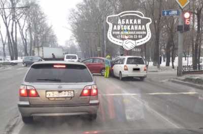Абаканская улица Пушкина превратилась в улицу разбитых машин