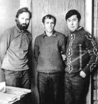 Слева – направо: Василий Шукшин, Анатолий Заболоцкий  и Василий Кирбижеков. 
